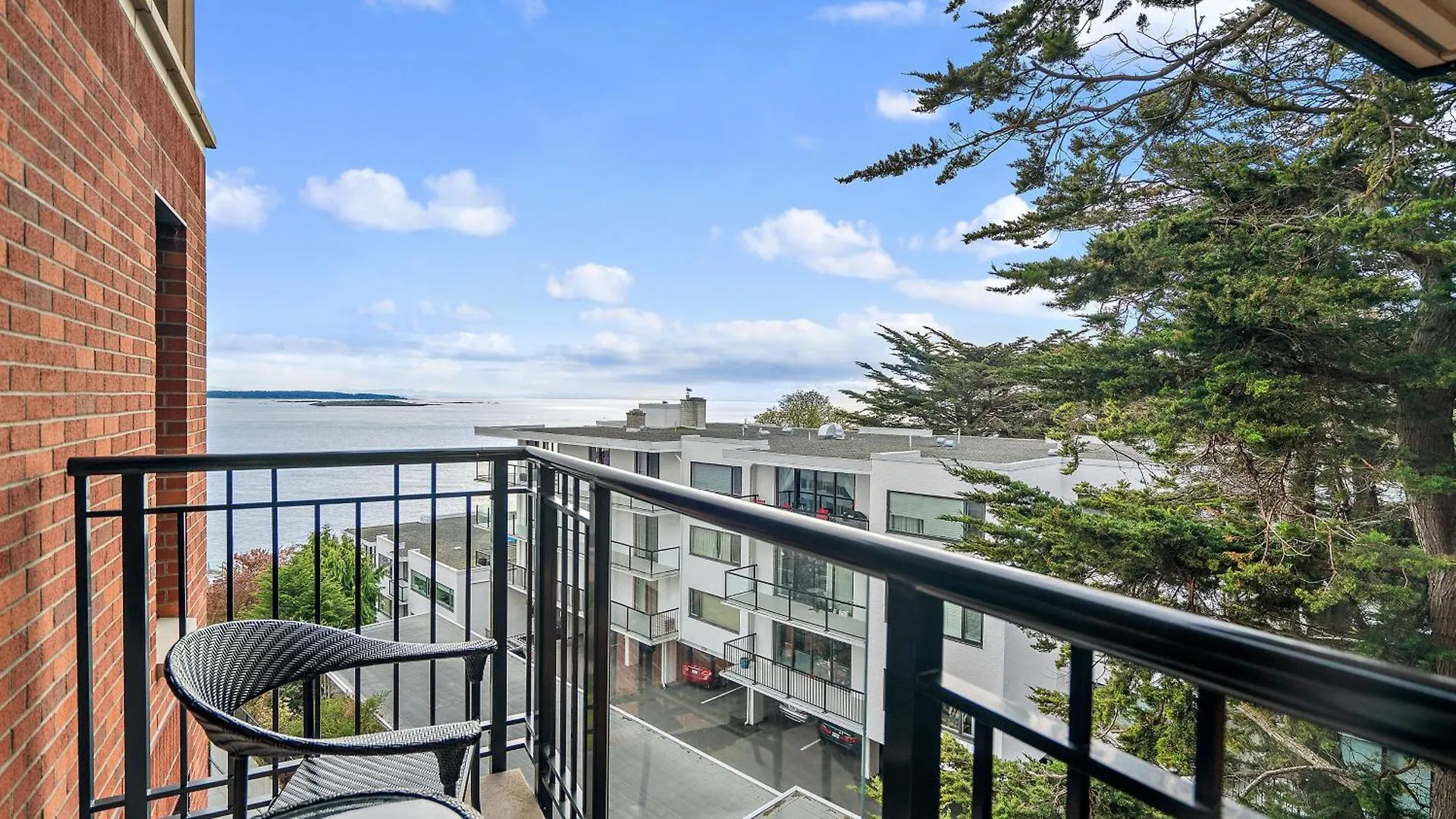 Oak Bay Beach Hotel (Adults Only) Victoria
